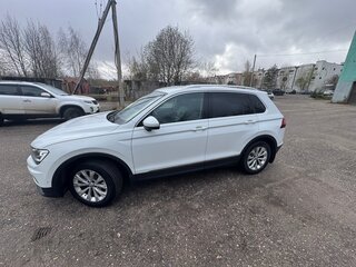 2017 Volkswagen Tiguan II, белый, 2500000 рублей, вид 5