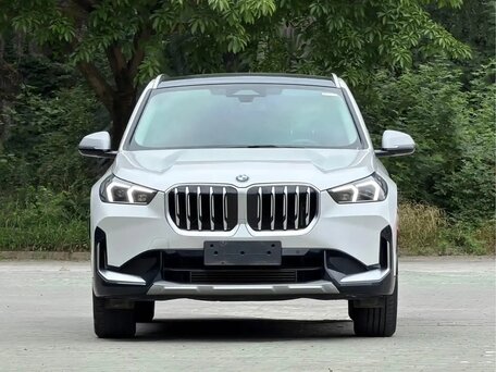2023 BMW X1 Long 20Li sDrive III (U11/U12), белый, 3000000 рублей, вид 2