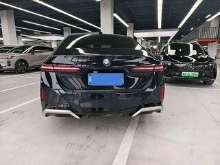 2024 BMW 5 серии Long 525Li VIII (G60/G61/G68), чёрный, 5665000 рублей, вид 5