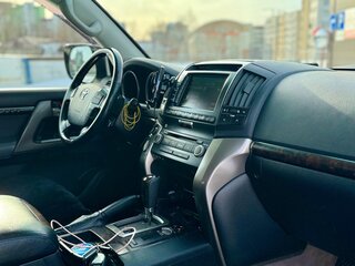 2010 Toyota Land Cruiser 200 Series, белый, 3400000 рублей, вид 5