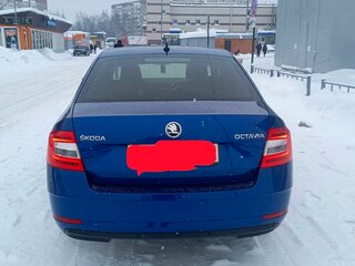 2018 Skoda Octavia III (A7) Рестайлинг, синий, 1850000 рублей, вид 4