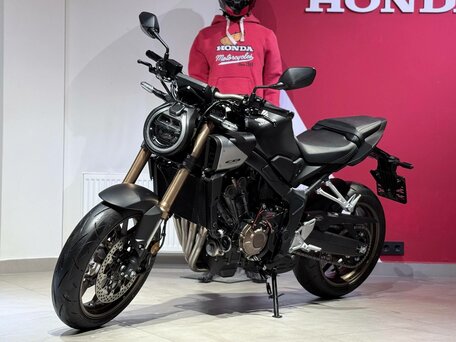 2024 Honda CB 650R, чёрный, 1220000 рублей, вид 2