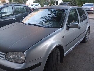 2001 Volkswagen Golf IV, белый, 285000 рублей, вид 2