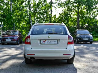 2012 Skoda Octavia II (A5) Рестайлинг, белый, 666000 рублей, вид 4