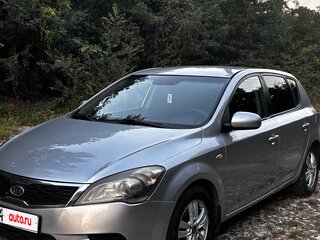 2011 Kia Ceed I Рестайлинг, серебристый, 620000 рублей, вид 1