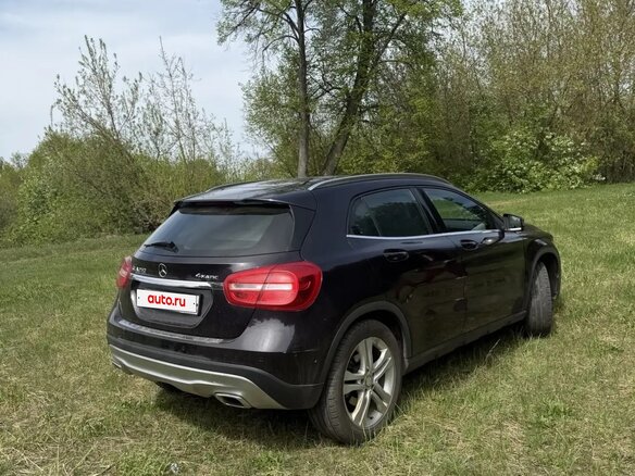 2015 Mercedes-Benz GLA 250 I (X156), фиолетовый, 2100000 рублей - вид 5