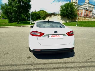 2013 Ford Fusion (North America) II, белый, 975000 рублей, вид 4