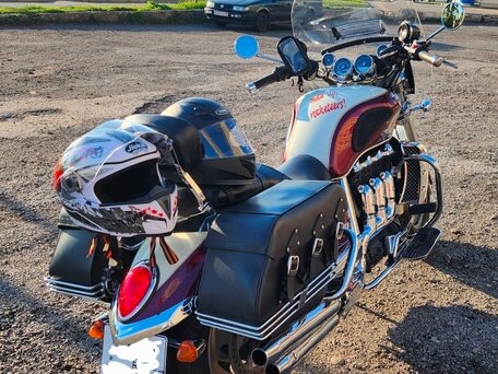 2005 Triumph Rocket III, красный, 1199999 рублей, вид 2