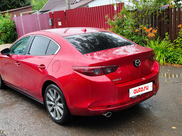 2019 Mazda 3 IV (BP), красный, 1650008 рублей - вид 2