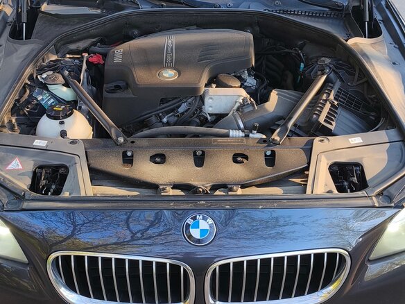 2014 BMW 5 серии 520i VI (F10/F11/F07) Рестайлинг, серый, 1800000 рублей - вид 1