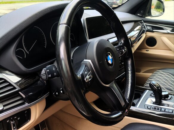 2013 BMW X5 50i III (F15), белый, 3490000 рублей - вид 21