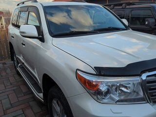 2014 Toyota Land Cruiser 200 Series Рестайлинг 1, белый, 5450000 рублей, вид 3