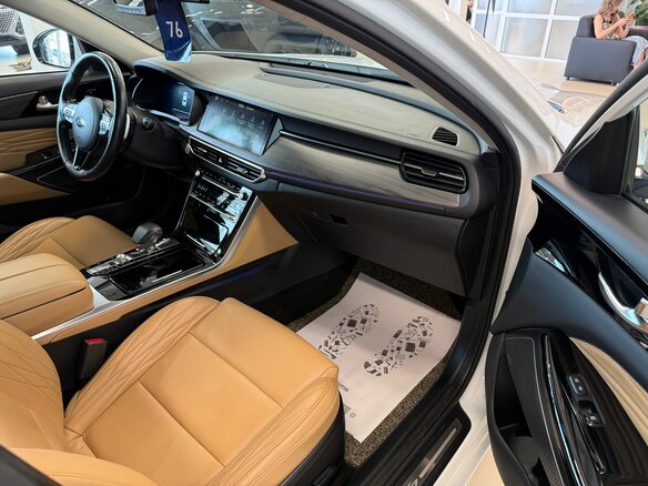2020 Kia K7 YG (II) Рестайлинг, белый, 3499900 рублей - вид 12
