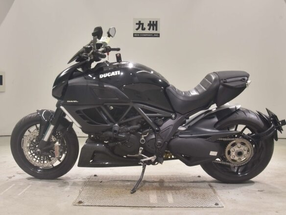 2012 Ducati Diavel, чёрный, 820000 рублей