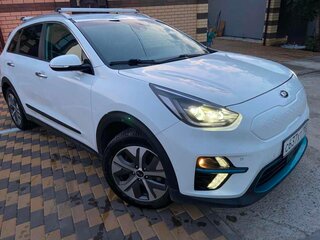 2021 Kia Niro I Рестайлинг, белый, 3299000 рублей, вид 1