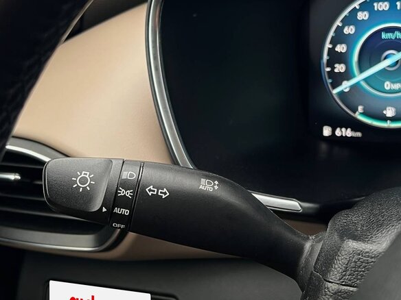 2021 Hyundai Santa Fe IV Рестайлинг, белый, 3649000 рублей - вид 21