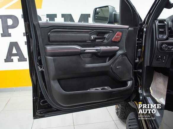 2025 Ram 1500 RHO V Рестайлинг, чёрный - вид 8