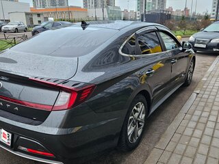 2020 Hyundai Sonata VIII (DN8), серый, 1980000 рублей, вид 4