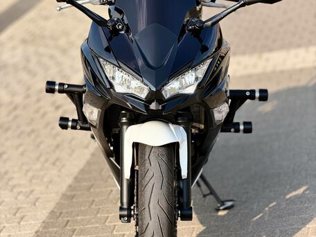 2021 Kawasaki Ninja 650, чёрный, 900000 рублей, вид 2
