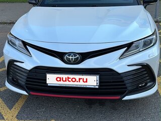 2022 Toyota Camry VIII (XV70) Рестайлинг, белый, 3350000 рублей, вид 1