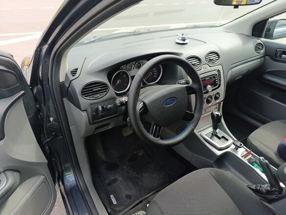 2011 Ford Focus II Рестайлинг, серый, 710000 рублей - вид 7