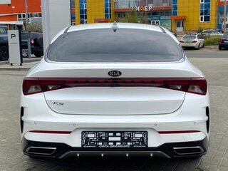 2021 Kia K5 III, белый, 2440000 рублей, вид 5
