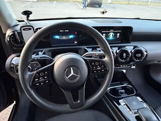 2019 Mercedes-Benz A-Класс 180 IV (W177), чёрный, 1650000 рублей, вид 4