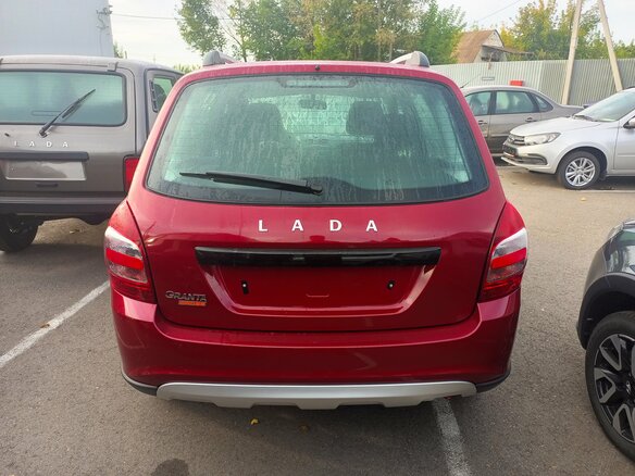 2026 Lada (ВАЗ) Granta Cross I Рестайлинг, красный, 1225000 рублей - вид 2