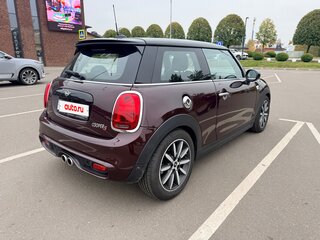 2018 Mini Hatch Cooper S III (F55/F56) Рестайлинг, красный, 2290000 рублей, вид 3