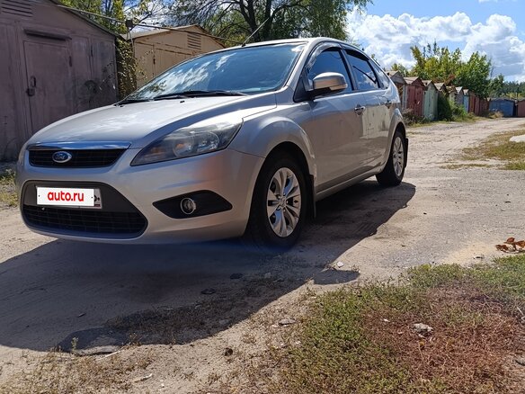2008 Ford Focus II Рестайлинг, серебристый, 450000 рублей - вид 1