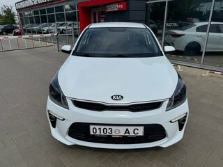 2020 Kia Rio IV, белый, 979900 рублей, вид 5