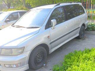 1998 Mitsubishi Chariot III, серый, 350000 рублей, вид 3
