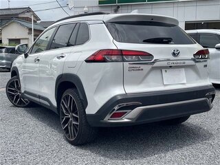 2023 Toyota Corolla Cross I, белый, 1922000 рублей, вид 4