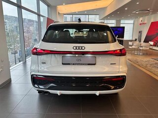2026 Audi Q5 40 TDI III (GU), белый, 8290000 рублей, вид 2