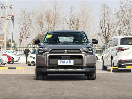 2026 Toyota RAV4 VI (XA60), бежевый, 3995000 рублей, вид 2