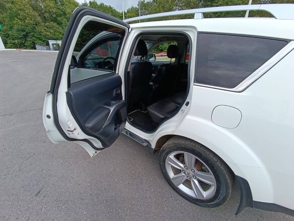 2008 Peugeot 4007, белый, 1000000 рублей - вид 14