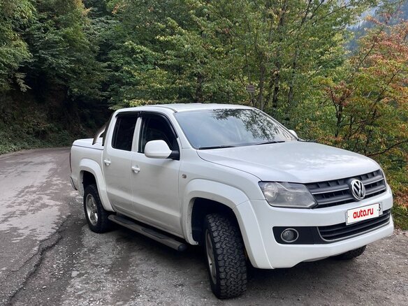 2010 Volkswagen Amarok I, белый, 1350000 рублей