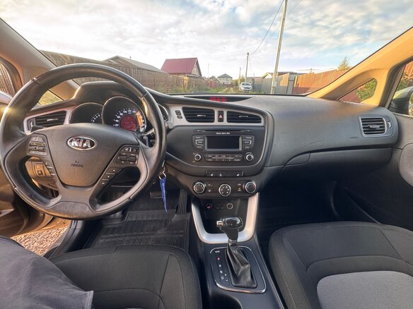 2015 Kia Ceed II, бежевый, 1350000 рублей - вид 5