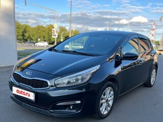 2018 Kia Ceed II Рестайлинг, чёрный, 900000 рублей, вид 1