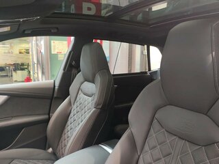 2025 Audi Q8 50 TDI I (4M) Рестайлинг, чёрный, 14300000 рублей, вид 4