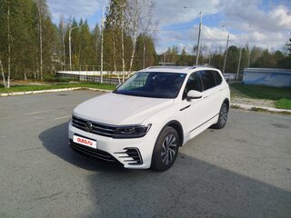 2020 Volkswagen Tiguan II Рестайлинг, белый, 2750000 рублей, вид 2