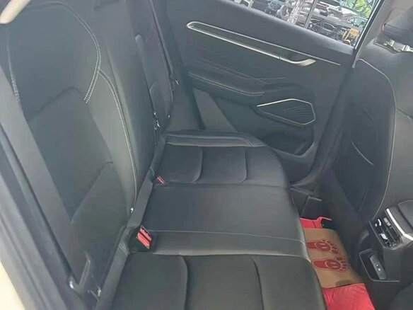 2022 Geely Emgrand II, белый, 1270000 рублей - вид 11