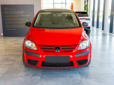 2008 Volkswagen Golf Plus Cross I, красный, 1100000 рублей, вид 2