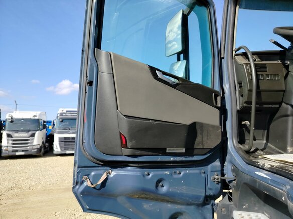 2019 Volvo FH, синий, 6912800 рублей - вид 8