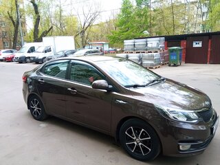 2015 Kia Rio III Рестайлинг, коричневый, 1500000 рублей, вид 3