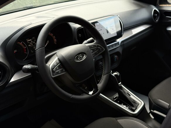 2026 Lada (ВАЗ) Iskra, серый, 1717000 рублей - вид 15