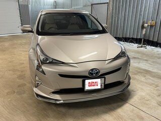 2015 Toyota Prius IV (XW50), бежевый, 1680000 рублей, вид 3