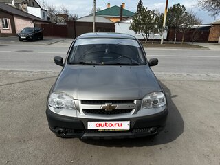 2013 Chevrolet Niva I Рестайлинг, коричневый, 620000 рублей, вид 2