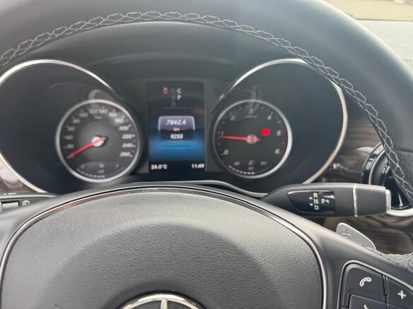 2023 Mercedes-Benz V-Класс 300 d компактный III (W447) Рестайлинг, чёрный - вид 4