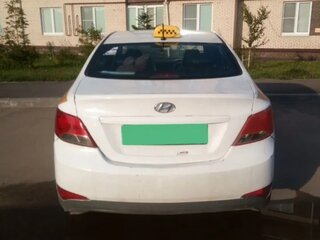 2015 Hyundai Solaris I Рестайлинг, белый, 465000 рублей, вид 3